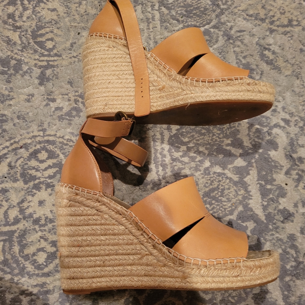 Treasure & Bond Platform Sandals - Picture 4 of 5